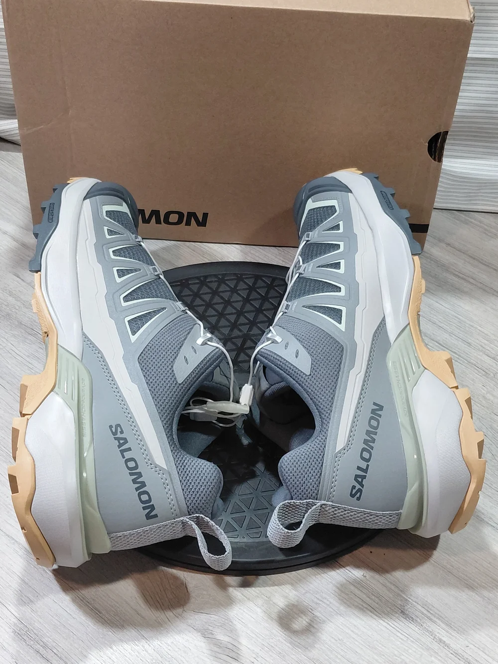 Salomon nwt men
